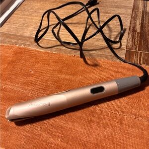 Remington Metallic Pink Hair Straightener